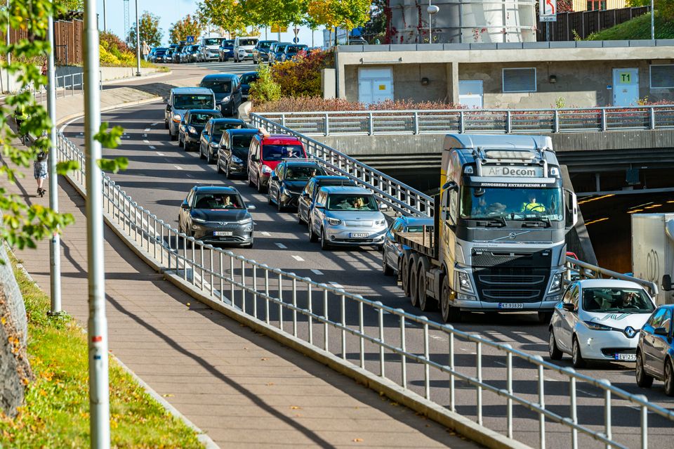 Norwegia dokręca śrubę elektrykom – od 2026 koniec ulg | localmarket.no