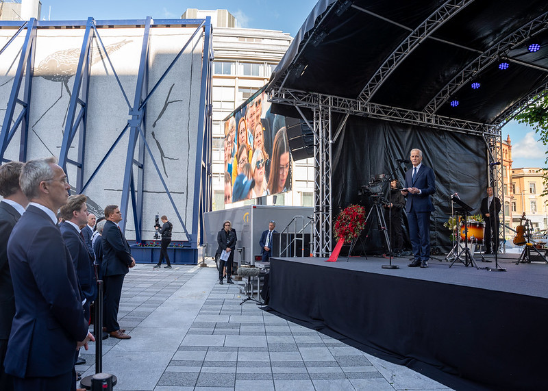 Norwegia Uczciła Pamięć Ofiar Zamachów z 22 Lipca | localmarket.no