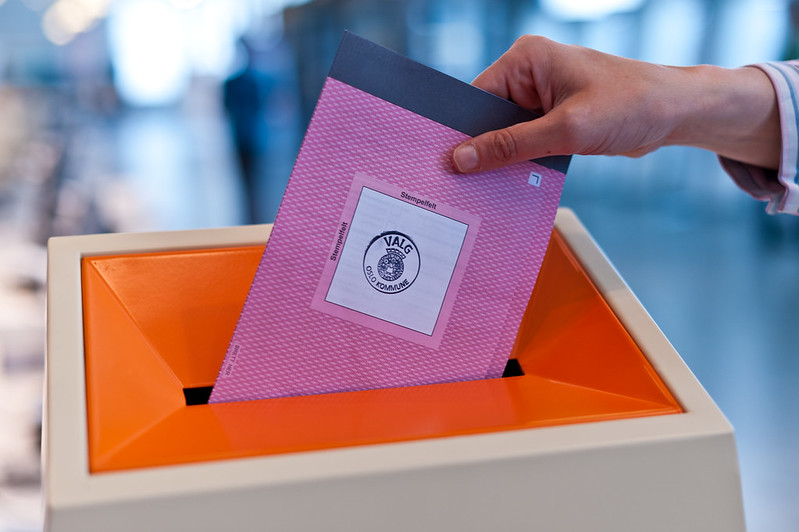 Wybory samorządowe Norwegia 2023, Prawo do głosu w Norwegii, Frekwencja wyborcza w Norwegii, Polacy w Norwegii wybory, Gminy i powiaty w Norwegii, Terminy wyborów Norwegia 2023, Jak głosować w Norwegii, Dowód tożsamości wybory Norwegia, Altinn karty do głosowania, Wybory lokalne Norwegia